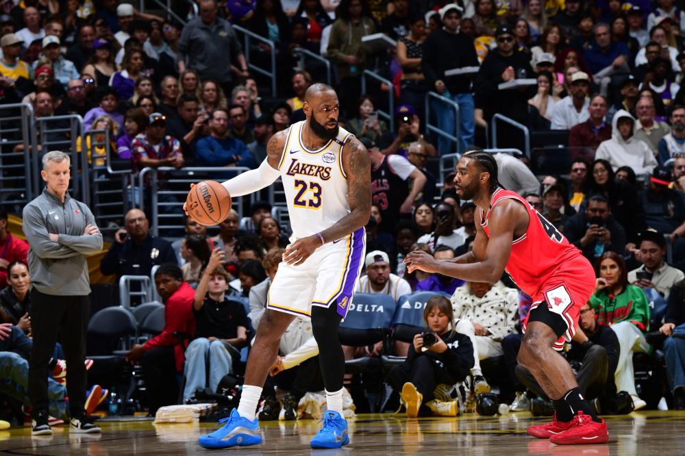 库里在关键 库里在关键