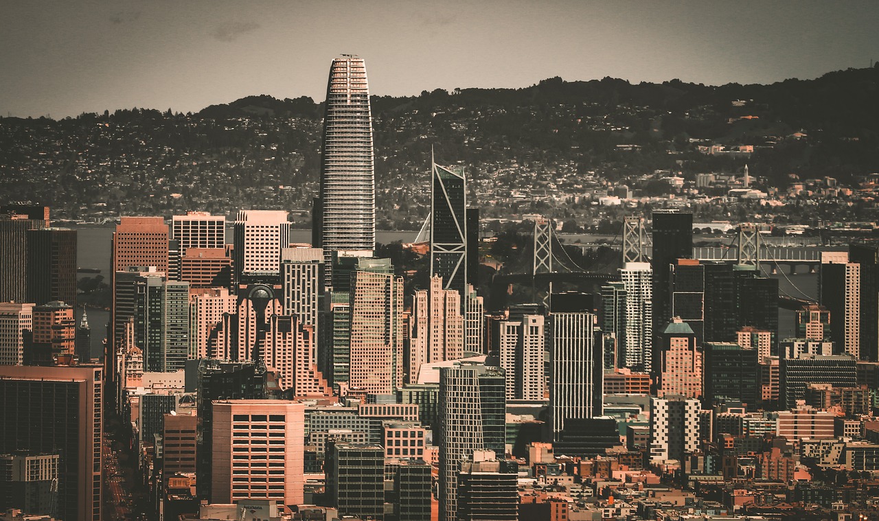 也折射出中 也折射出中